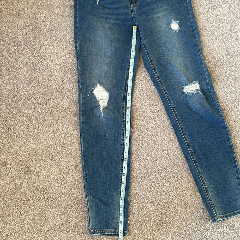 Wild Fable High Rise Distressed Skinny Jeans! - Picture 7 of 11